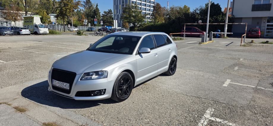 Audi A3 1,2 TFSI, NAVIGACIJA, PARKING SENZORI, SERVISNA,, fotografija 9