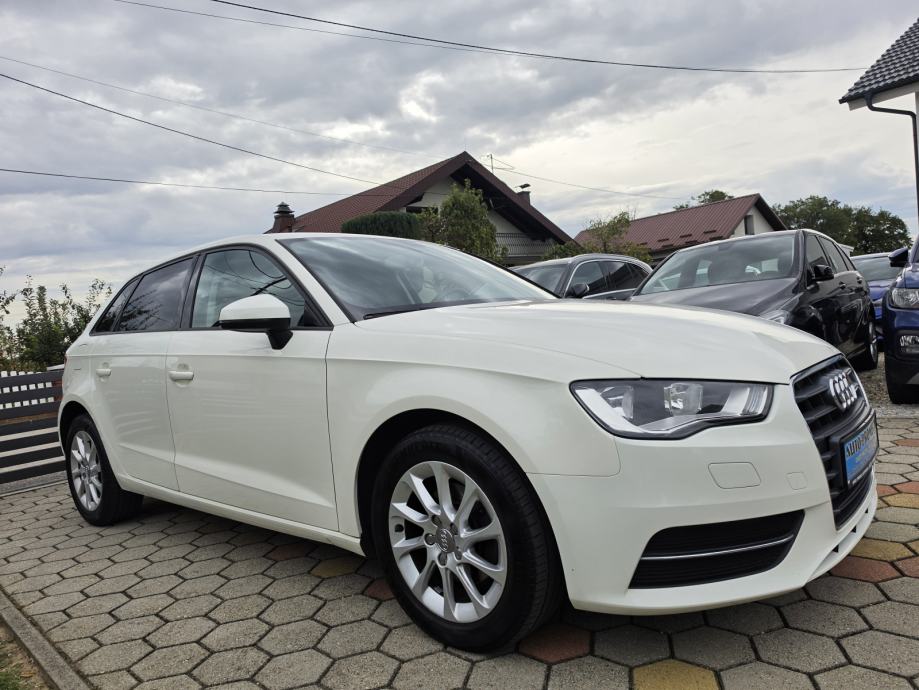 Audi A3 1,2 TFSI,,SERVISNA,,2.GOD.JAMSTVA,,170475KM, fotografija 4