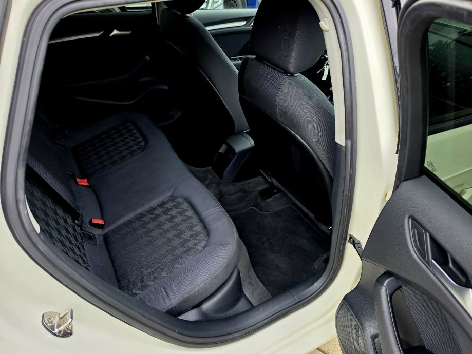 Audi A3 1,2 TFSI,,SERVISNA,,2.GOD.JAMSTVA,,170475KM, fotografija 13