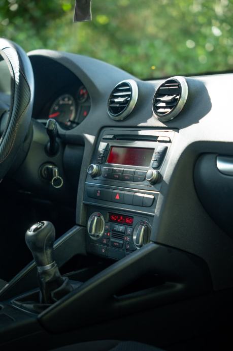 Audi A3 1.6 Attraction LPG 75kW | Landi Renzo | 250.000 km, fotografija 10