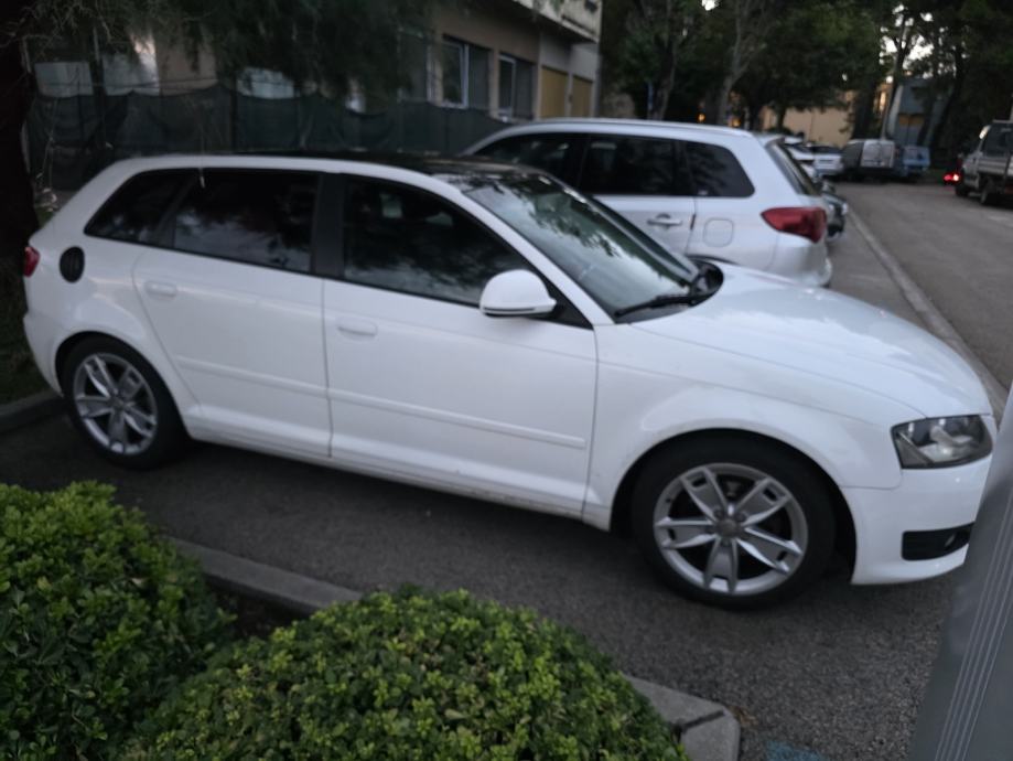 Audi A3 1,6, fotografija 2