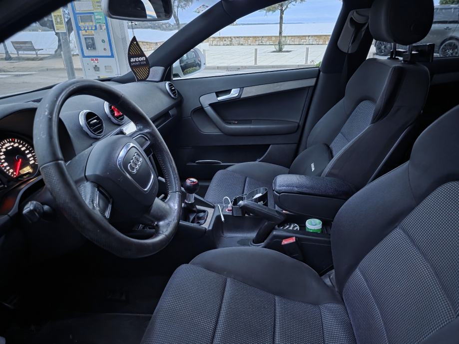 Audi A3 1,6, fotografija 3