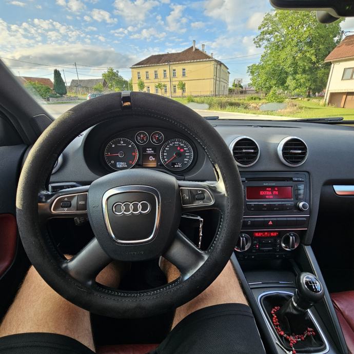 Audi A3 1,6 TDI 2012, fotografija 12