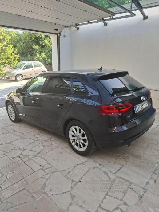 Audi A3 1,6 TDI automatik, fotografija 4