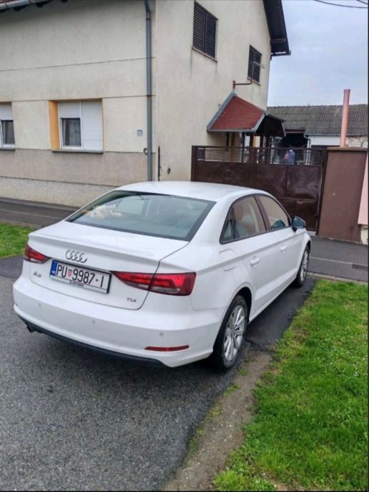 Audi A3 1,6 TDI automatik, fotografija 6