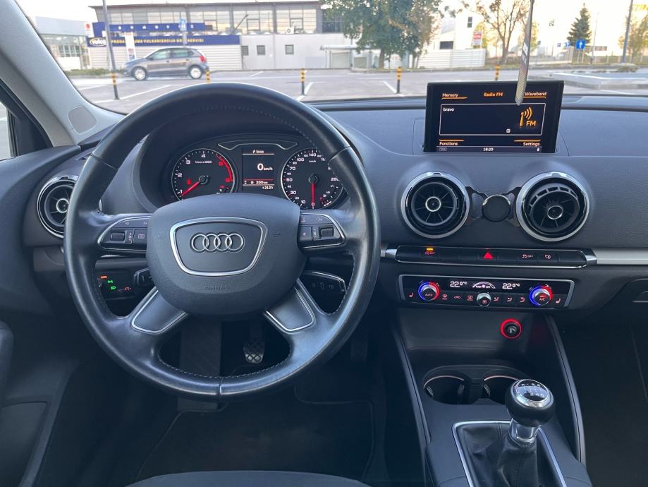 Audi A3 1,6 TDI BI-KSENON,LED SVIJETLA,GRIJANJE SJEDALA,AMBIENT LIGHT, fotografija 11
