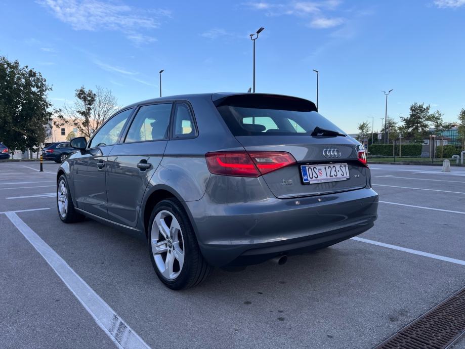 Audi A3 1,6 TDI BI-KSENON,LED SVIJETLA,GRIJANJE SJEDALA,AMBIENT LIGHT, fotografija 3