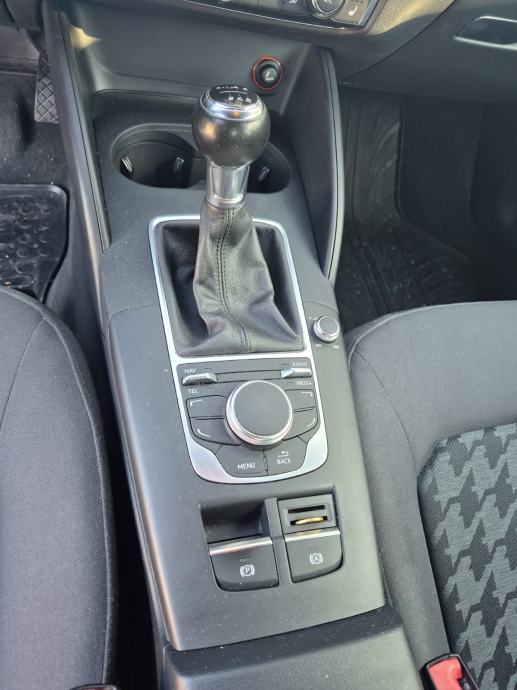 Audi A3 1,6 TDI, fotografija 6