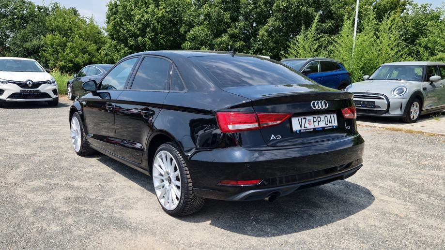 Audi A3 1,6 TDI Sport automatik S-Tronic, 18" alu, navi, kamera, fotografija 3