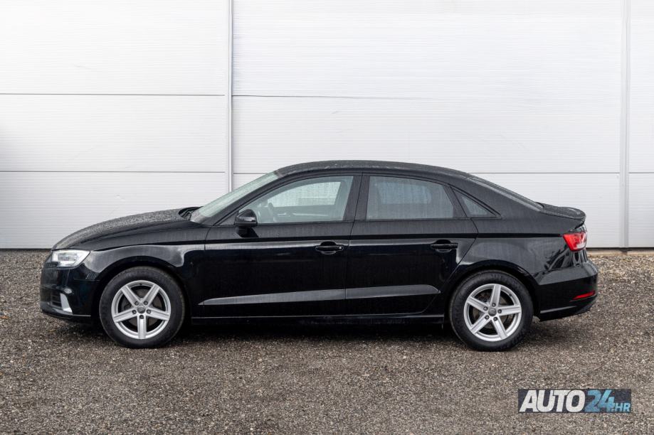 Audi A3 1,6 TDI Sport|RATA 210 €|1.VL|VEL. SERVIS|JAMSTVO|ALU|NAVI, fotografija 6