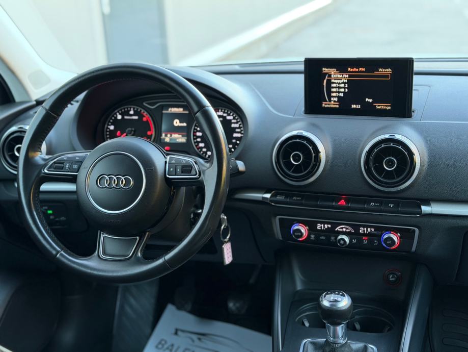 Audi A3 1,6 TDI SPORT LIMUZINA 110 KS 6 BRZINA LED NAVI ALU FELGE NOVO, fotografija 11