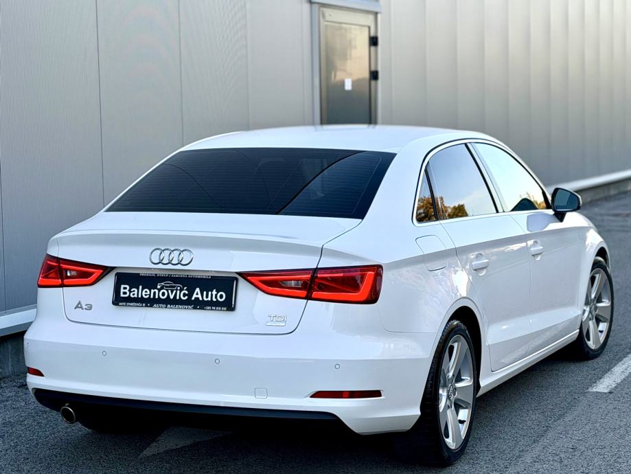 Audi A3 1,6 TDI SPORT LIMUZINA 110 KS 6 BRZINA LED NAVI ALU FELGE NOVO, fotografija 5