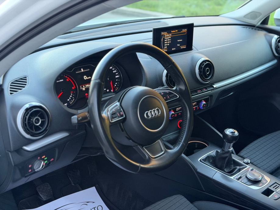 Audi A3 1,6 TDI SPORT LIMUZINA 110 KS 6 BRZINA LED NAVI ALU FELGE NOVO, fotografija 16