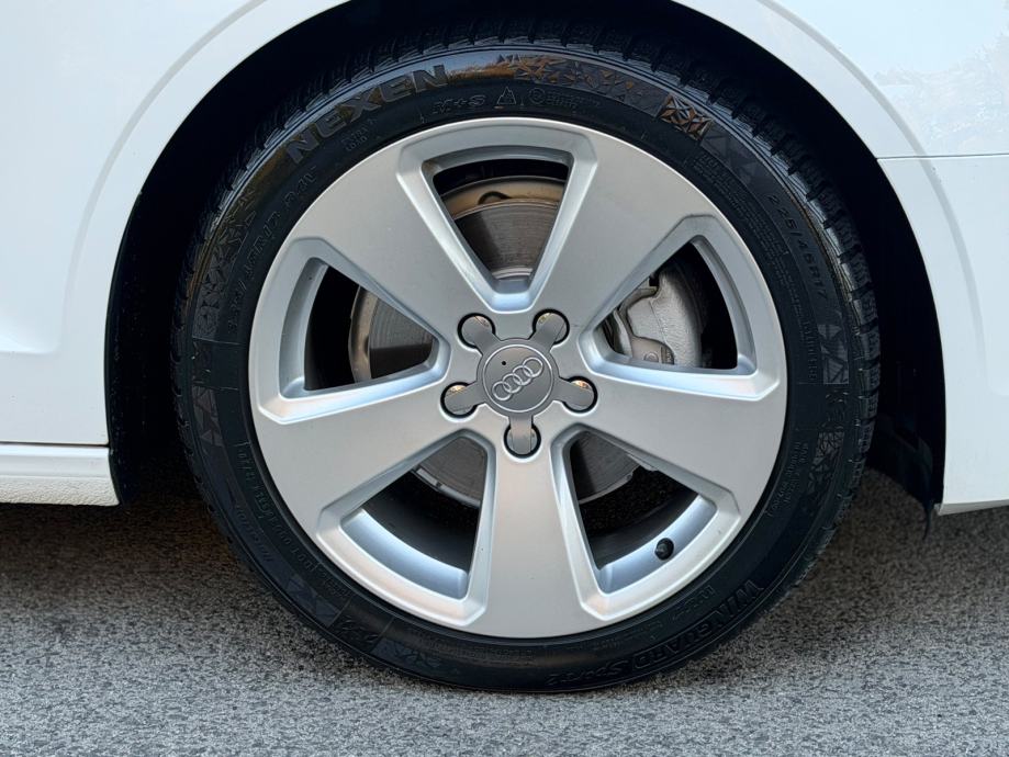 Audi A3 1,6 TDI SPORT LIMUZINA 110 KS 6 BRZINA LED NAVI ALU FELGE NOVO, fotografija 14
