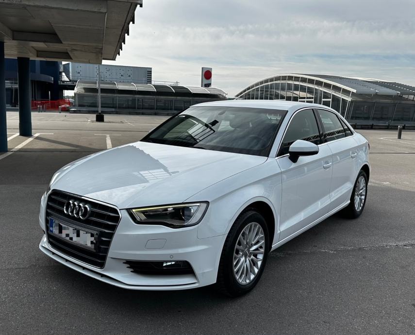 Audi A3 1,6 TDI S-tronic Automatik*Hr.Auto*Veliki servis*LED*Odličan*, fotografija 4