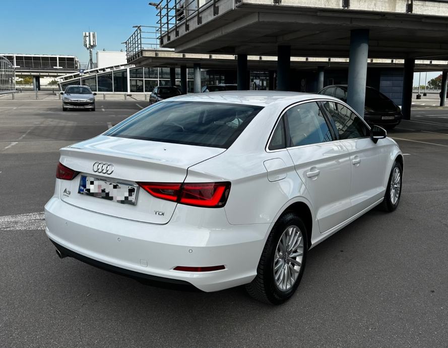 Audi A3 1,6 TDI S-tronic Automatik*Hr.Auto*Veliki servis*LED*Odličan*, fotografija 8