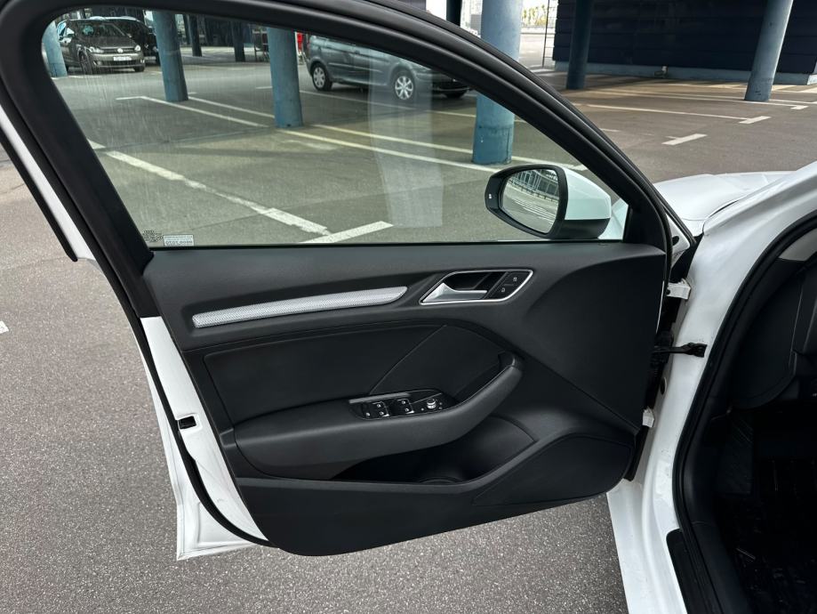 Audi A3 1,6 TDI S-tronic Automatik*Hr.Auto*Veliki servis*LED*Odličan*, fotografija 11