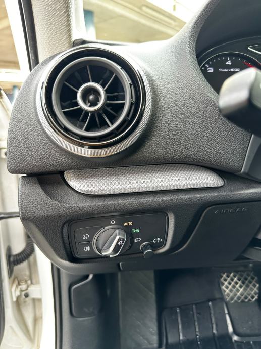 Audi A3 1,6 TDI S-tronic Automatik*Hr.Auto*Veliki servis*LED*Odličan*, fotografija 18