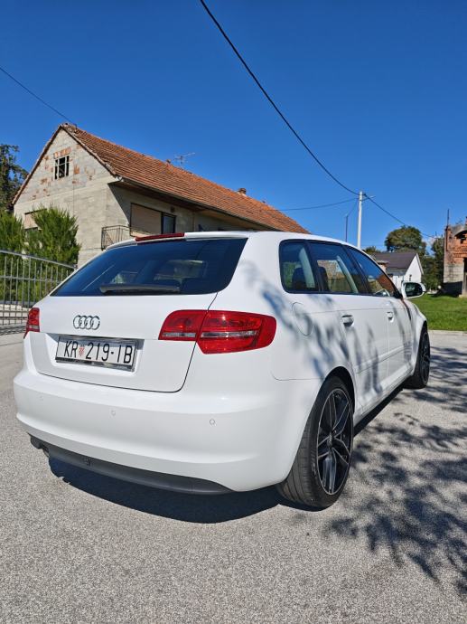 Audi A3 1,6 TDI S-tronic automatik, fotografija 7