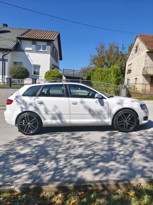 Audi A3 1,6 TDI S-tronic automatik, fotografija 5