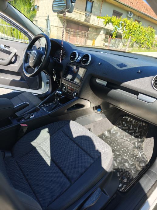 Audi A3 1,6 TDI S-tronic automatik, fotografija 10