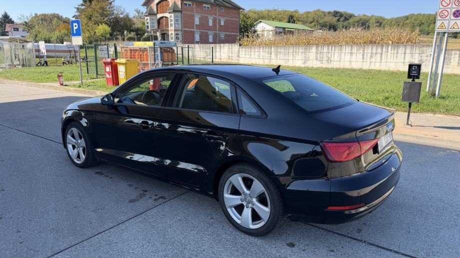 Audi A3 1,6 TDI S-tronic automatik, fotografija 6