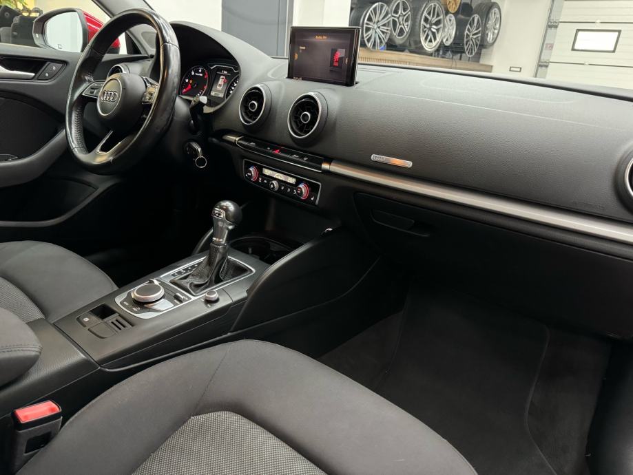 Audi A3 1,6 TDI S-tronic /Navi /LED /Autom. klima /Grij. Sjed., fotografija 17