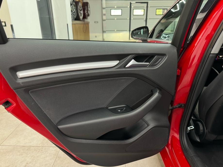 Audi A3 1,6 TDI S-tronic /Navi /LED /Autom. klima /Grij. Sjed., fotografija 13