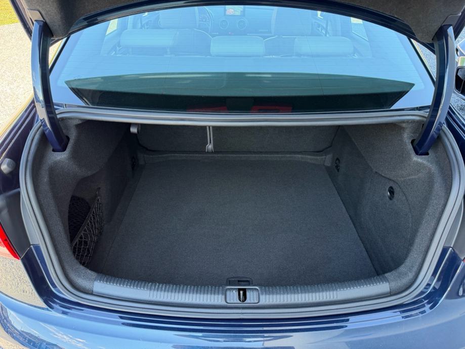 Audi A3 1,6 TDI s-tronic/ virtul cocpit/xenon/led/veliki servis/, fotografija 17