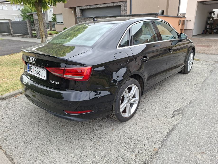 Audi A3 1,6 TDI * virtual cocpit * navigacija * prešao 57.200 km, fotografija 7