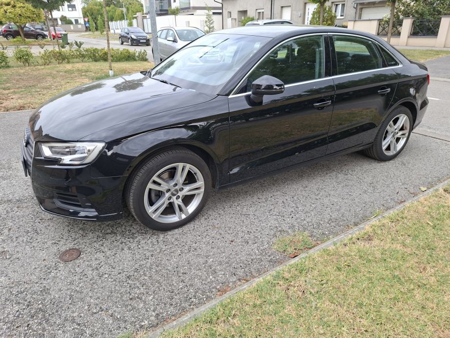 Audi A3 1,6 TDI * virtual cocpit * navigacija * prešao 57.200 km, fotografija 3