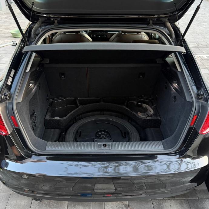 Audi A3 1.6tdi, 1.vlasnik panorama, radar reg. godinu d, fotografija 13
