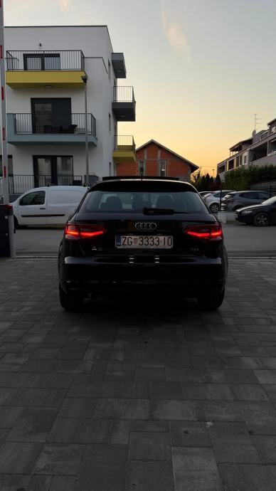 Audi A3 1.6tdi, 1.vlasnik panorama, radar reg. godinu d, fotografija 17