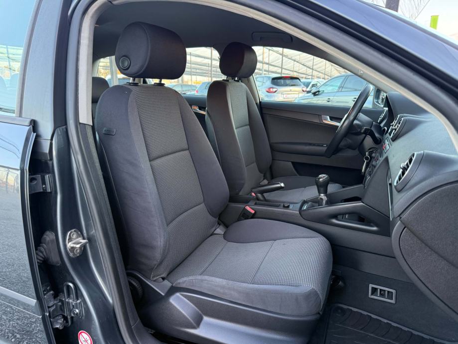 Audi A3 1,9 TDI SPORTBACK** DVOZ.KLIMA, REG 3 / 27, ALU 16 **, fotografija 15