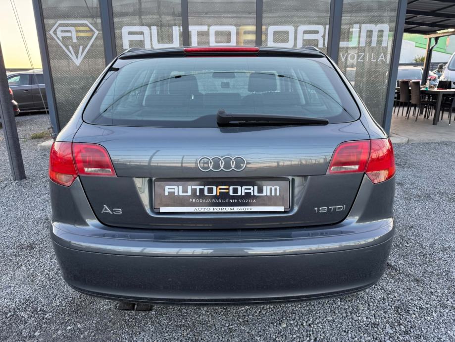 Audi A3 1,9 TDI SPORTBACK** DVOZ.KLIMA, REG 3 / 27, ALU 16 **, fotografija 5