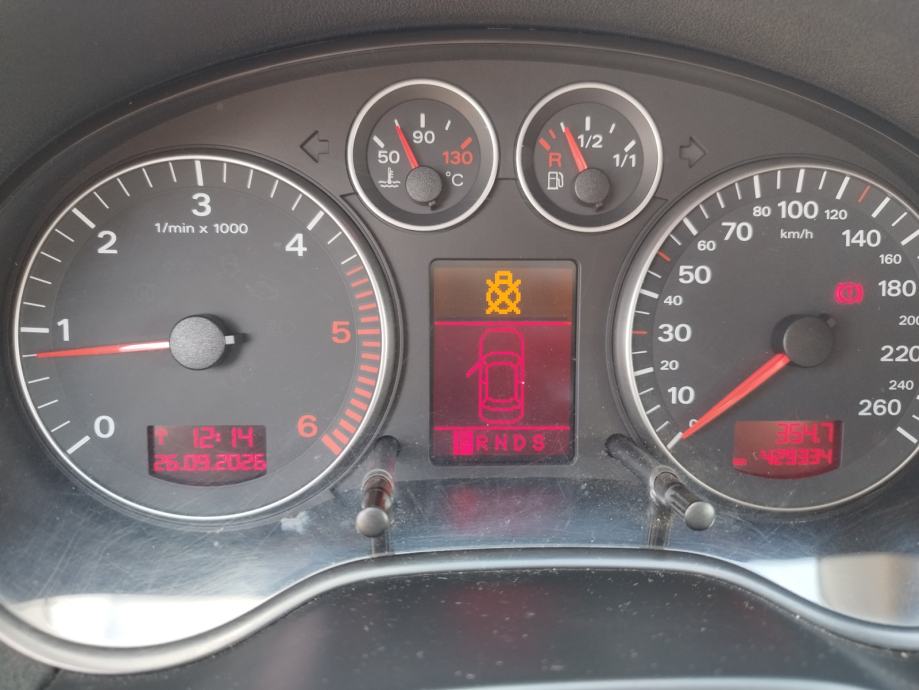 Audi A3 2,0 TDI automatik, fotografija 14