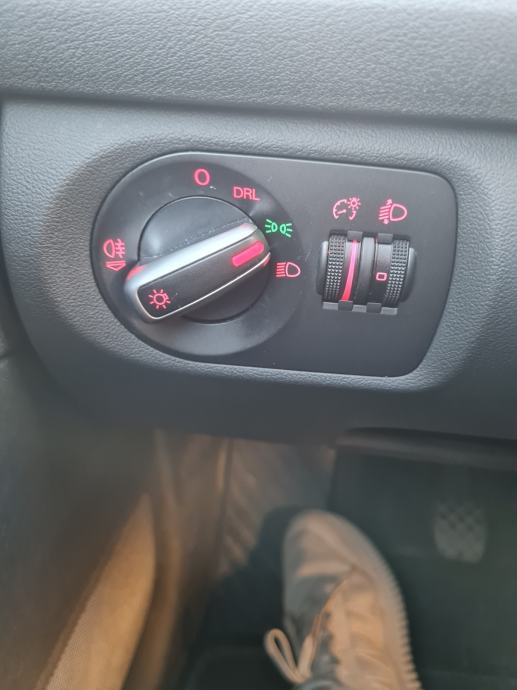 Audi A3 2,0 TDI, 146000km Original kilometraža!, fotografija 13