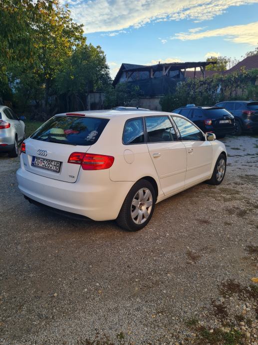 Audi A3 2,0 TDI, 146000km Original kilometraža!, fotografija 6
