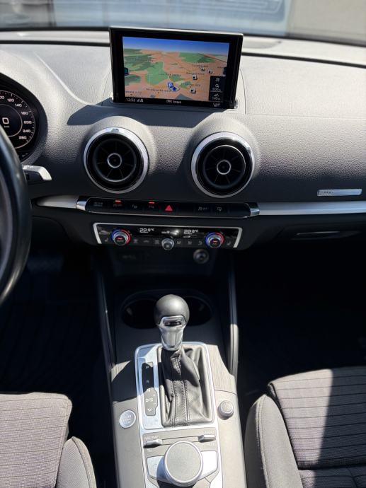 Audi A3 2,0 TDI Sport S-tronic automatik LIMOUSINE/FACELIFT PANO, LED., fotografija 15