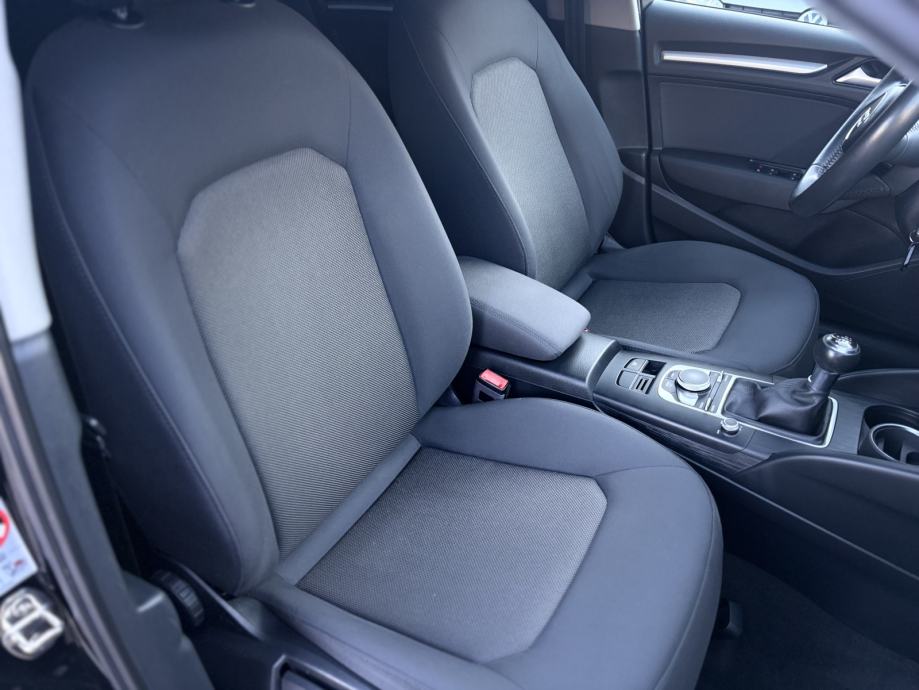 Audi A3 2,0 TDI Sportback Facelift *Nove gume--Veliki servis--Jamstvo*, fotografija 18