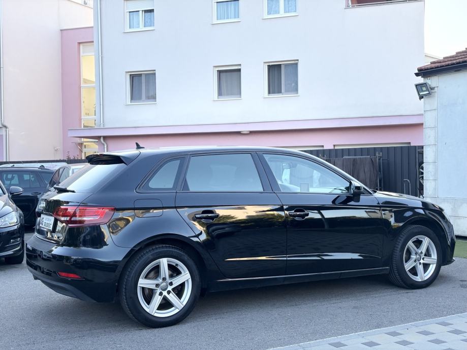 Audi A3 2,0 TDI Sportback Facelift *Nove gume--Veliki servis--Jamstvo*, fotografija 10