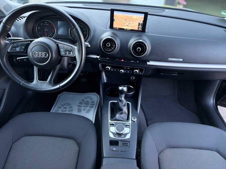 Audi A3 2,0 TDI Sportback Facelift *Nove gume--Veliki servis--Jamstvo*, fotografija 17