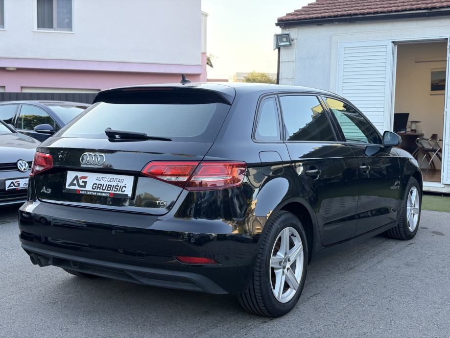 Audi A3 2,0 TDI Sportback Facelift *Nove gume--Veliki servis--Jamstvo*, fotografija 6