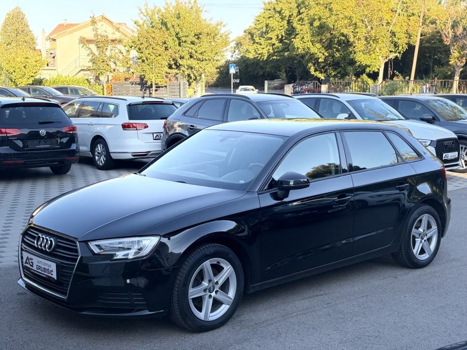 Audi A3 2,0 TDI Sportback Facelift *Nove gume--Veliki servis--Jamstvo*, fotografija 8