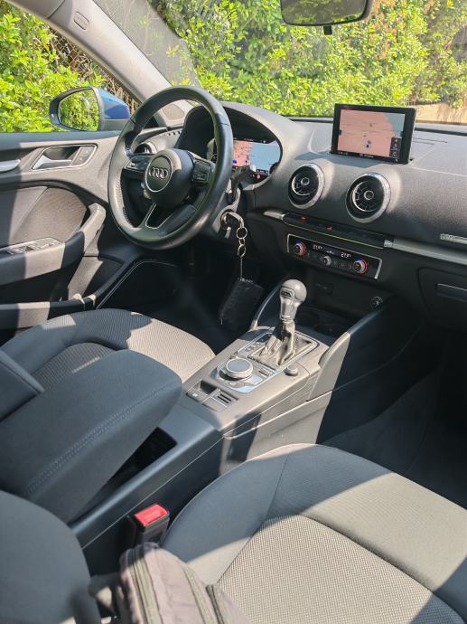 Audi A3 30 TDI virtual, panorama, Automatik, mogućnost zamjene, fotografija 10