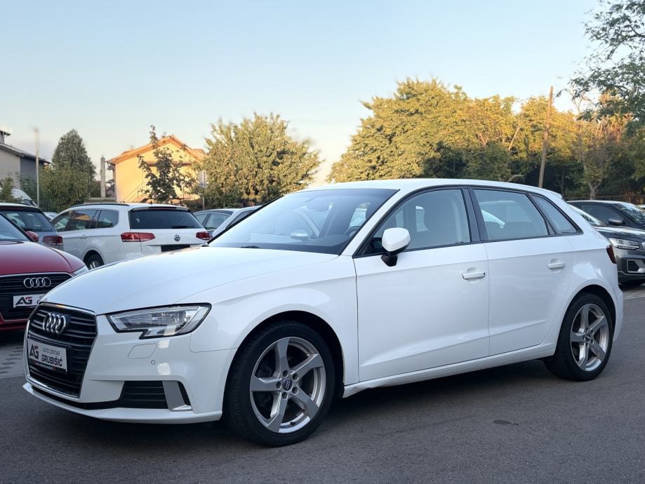 Audi A3 30 TDI Sportback *Top oprema* *Servisna* *Jamstvo*, fotografija 10