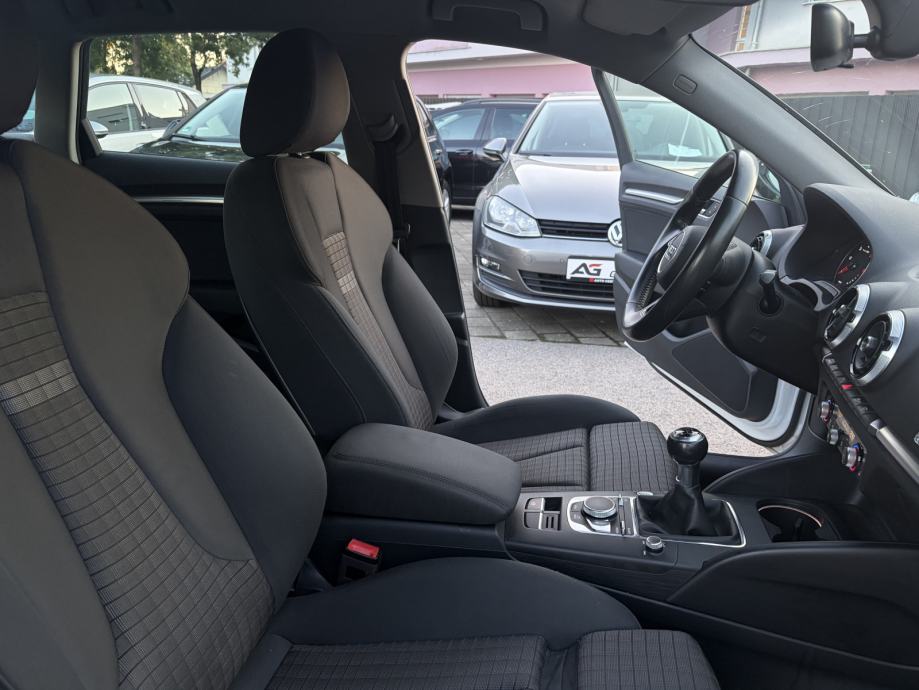 Audi A3 30 TDI Sportback *Top oprema* *Servisna* *Jamstvo*, fotografija 19