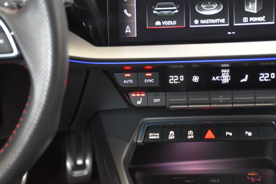 Audi A3 35 TDI 3xS-LINE HUD MATRIX ALU-19 KOŽA VIRTUAL, fotografija 14