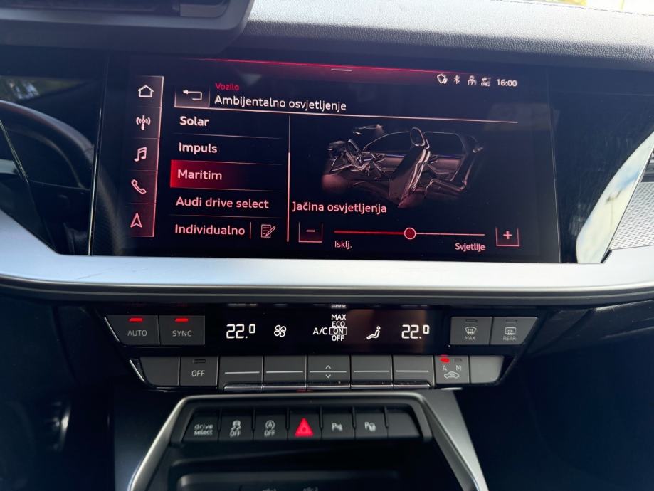 ***AUDI A3 35 TDI DSG u PDV-u*** 3X S LINE, MATRIX, AMBIENT, KEYLESS, fotografija 12