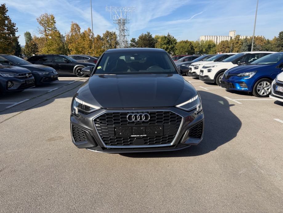 ***AUDI A3 35 TDI DSG u PDV-u*** 3X S LINE, MATRIX, AMBIENT, KEYLESS, fotografija 2
